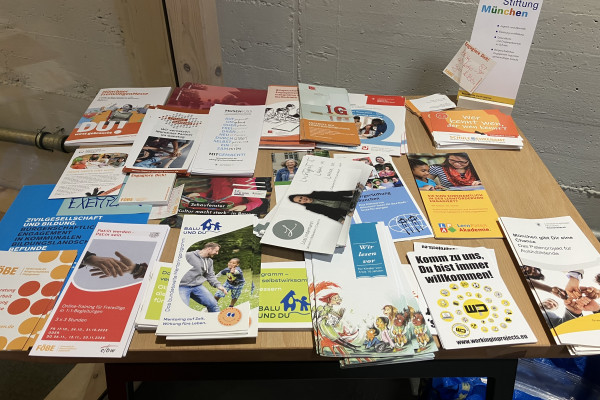 Flyer Bildungsangebote für Schulen